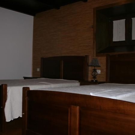 Abrigo De Montanha Villa Montalegre Exterior foto